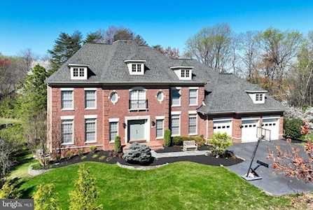 4680 Autumn Glory Way Chantilly, VA 20151