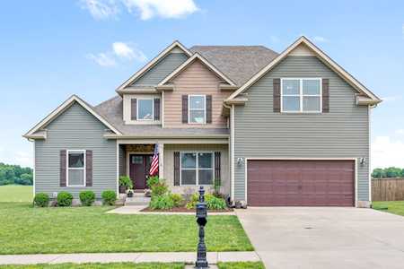 1080 Michaela Cir Clarksville, TN 37043