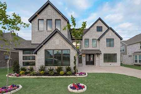 7568 Ridge Lane Grand Prairie, TX 75054