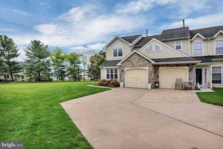 122 Kerry Lynn Ct Williamstown, NJ 08094