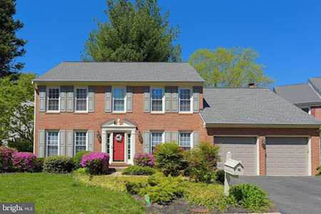 8104 Creekview Dr Springfield, VA 22153