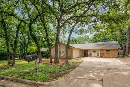5700 Stage Line Court Arlington, TX 76017