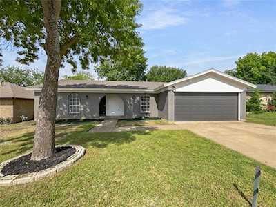 6925 Brandywine Street Watauga, TX 76148