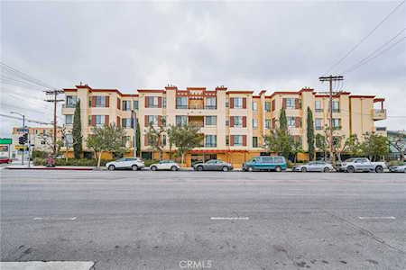 6938 Laurel Canyon Blvd #202 North Hollywood, CA 91605