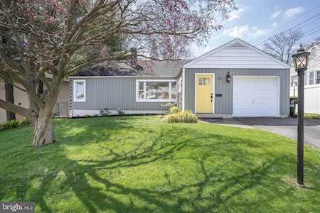 12 Brookview Ave Claymont, DE 19703