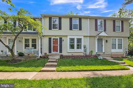 272 Woodoak Ct Glen Burnie, MD 21061