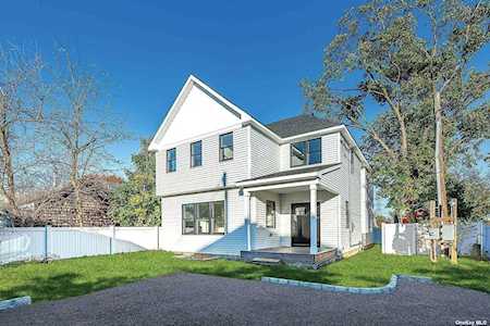 176A Jefferson Avenue #A Roslyn Heights, NY 11577