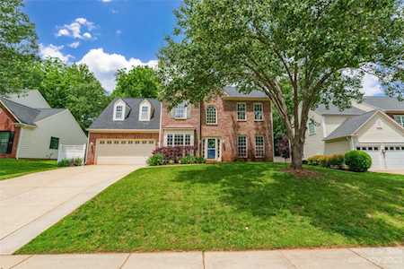 15816 Gathering Oaks Dr Huntersville, NC 28078