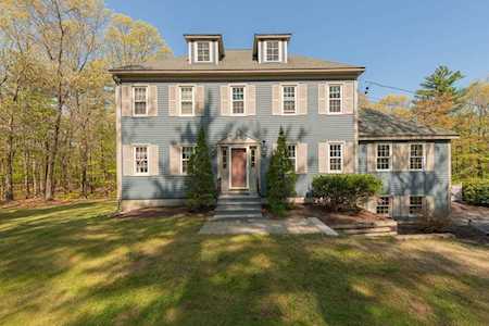 31 Old Meetinghouse Rd Townsend, MA 01469