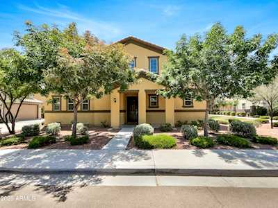 191 E Roadrunner Drive Chandler, AZ 85286
