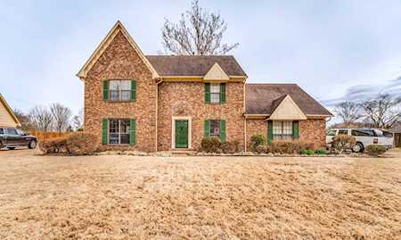 1988 Brownsford Ln Memphis, TN 38016