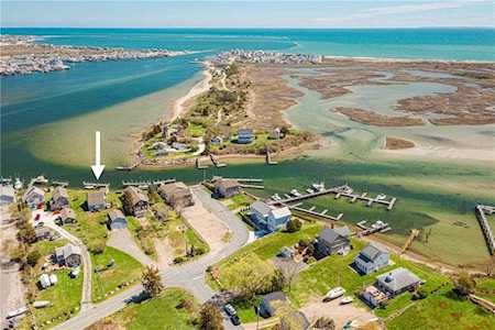 428 Gooseberry Rd South Kingstown, RI 02879