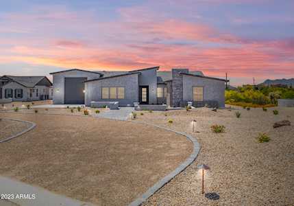 722 N Sun Road Apache Junction, AZ 85119