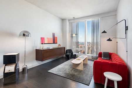 252 South St #7K New York, NY 10002