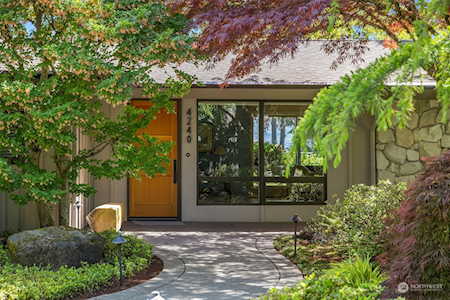 4240 94th Ave SE Mercer Island, WA 98040
