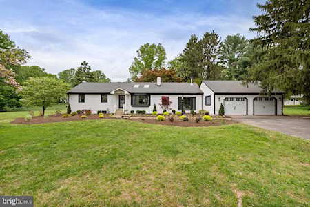 755 Applewood Ln Great Falls, VA 22066