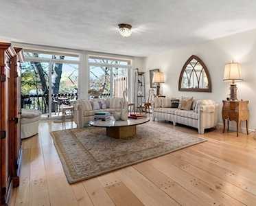 305 Goddard Avenue #305 Brookline, MA 02445