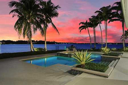 151 Point Circle Tequesta, FL 33469