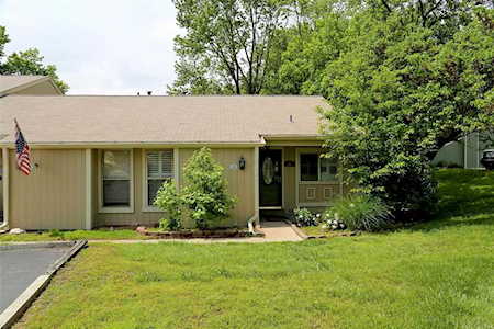36 Schooner Ln Lake St Louis, MO 63367