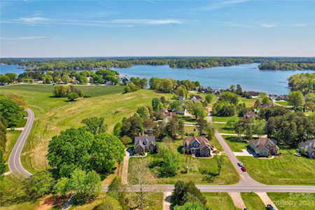 7923 Mountain Shore Dr Sherrills Ford, NC 28673