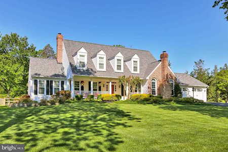 15618 Meherrin Dr Centreville, VA 20120