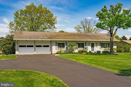 1133 W Campbell Rd Green Lane, PA 18054