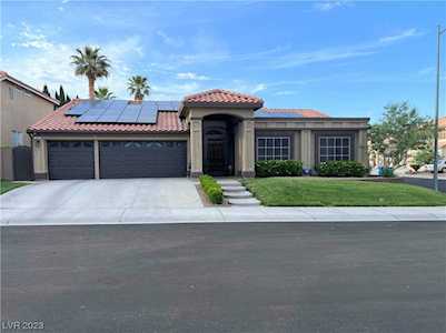8636 Castle Ridge Ave Las Vegas, NV 89129