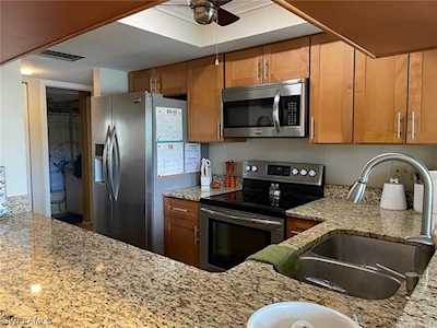 5650 Trailwinds Dr #111 Fort Myers, FL 33907