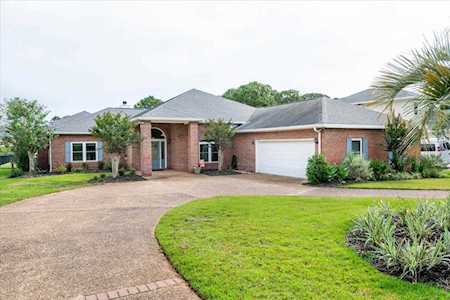128 W Country Club Dr Destin, FL 32541