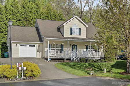 23 Attaberry Ct Asheville, NC 28805
