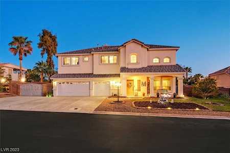 6901 Stone Meadows Ave Las Vegas, NV 89142