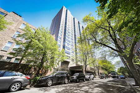 720 W Gordon Terrace #8C Chicago, IL 60613