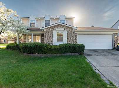 8591 Kingsley Dr Canton Twp, MI 48187