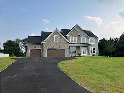9014 Yorkshire Circle Fogelsville, PA 18051