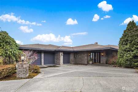 5824 168th Place SE Bellevue, WA 98006