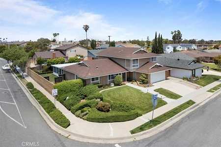 2805 La Salle Ave Costa Mesa, CA 92626