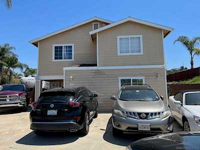 9393 Lori Mar Ct Spring Valley, CA 91977