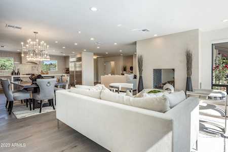 8113 N Via De Lago Scottsdale, AZ 85258