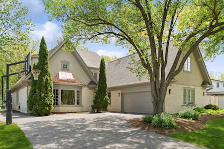 1695 Portage Pass Deerfield, IL 60015