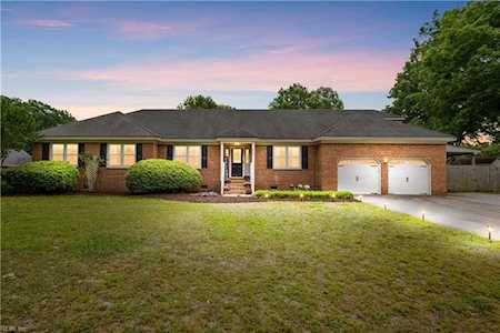 1040 Smokey Mountain Trl Chesapeake, VA 23320