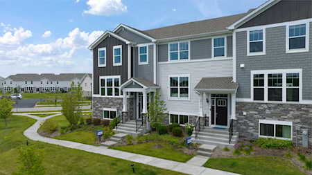 535 Wolverine Dr Aurora, IL 60502