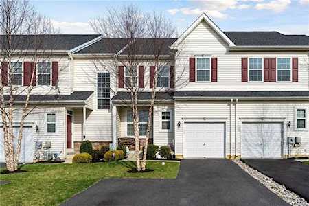 967 King Way Breinigsville, PA 18031
