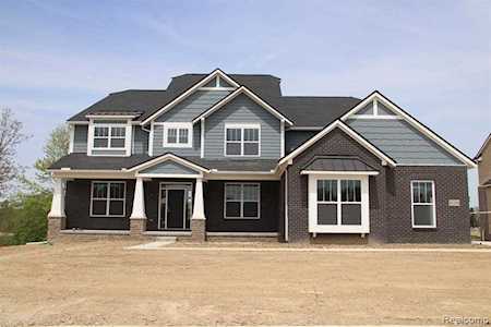 51224 Summer Breeze Dr Lyon Twp, MI 48167
