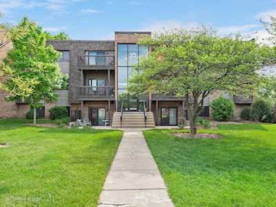 1426 Stonebridge Circle #K8 Wheaton, IL 60189