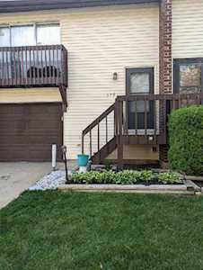 275 Old Elm Dr Bolingbrook, IL 60440