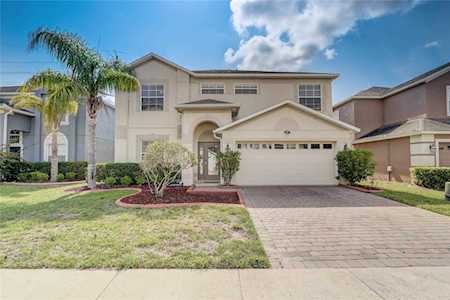 687 Brookeshire Dr Davenport, FL 33837
