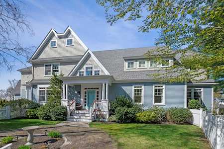 6 Captains Walk Lane Marblehead, MA 01945