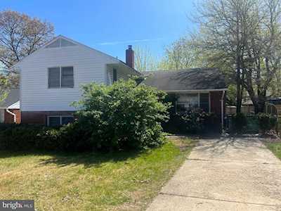 5813 Maryhurst Dr Hyattsville, MD 20782
