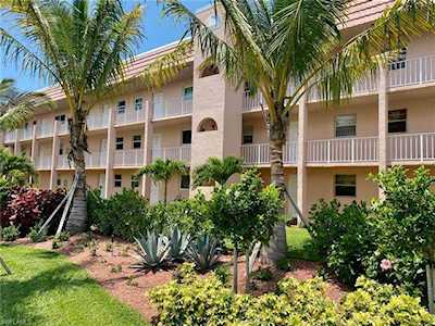 Turtle Lake Real Estate - Turtle Lake Homes & Condos in Naples, FL