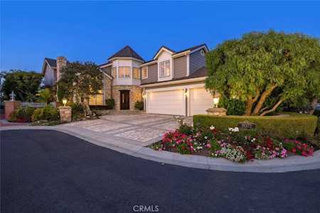 19372 Woodlands Dr Huntington Beach, CA 92648